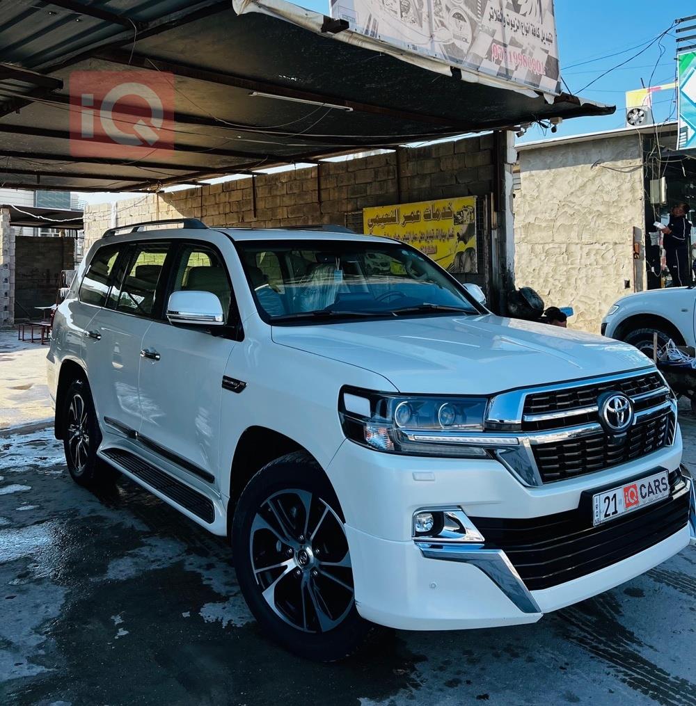 تويوتا لاندكروزر